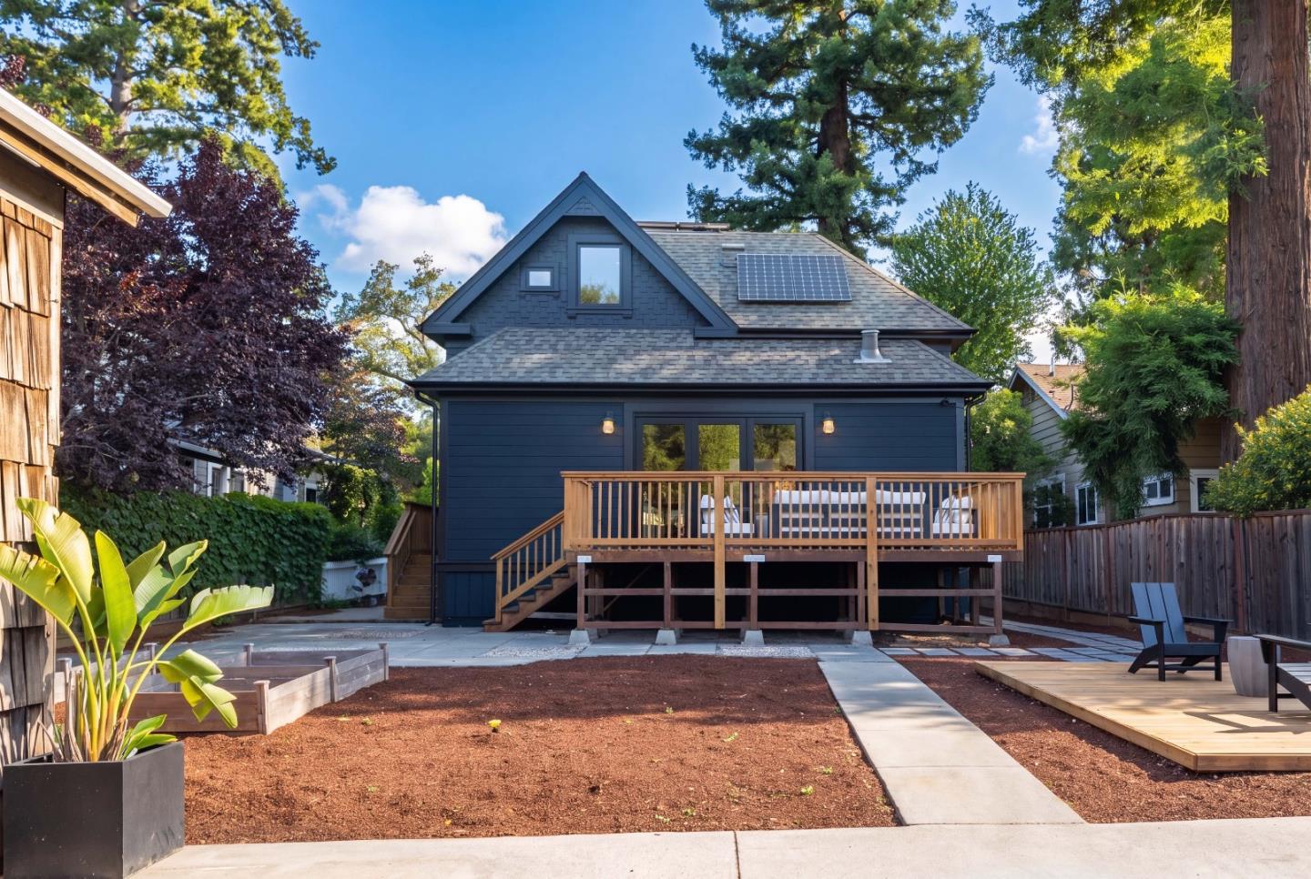 135 Johnson AVE