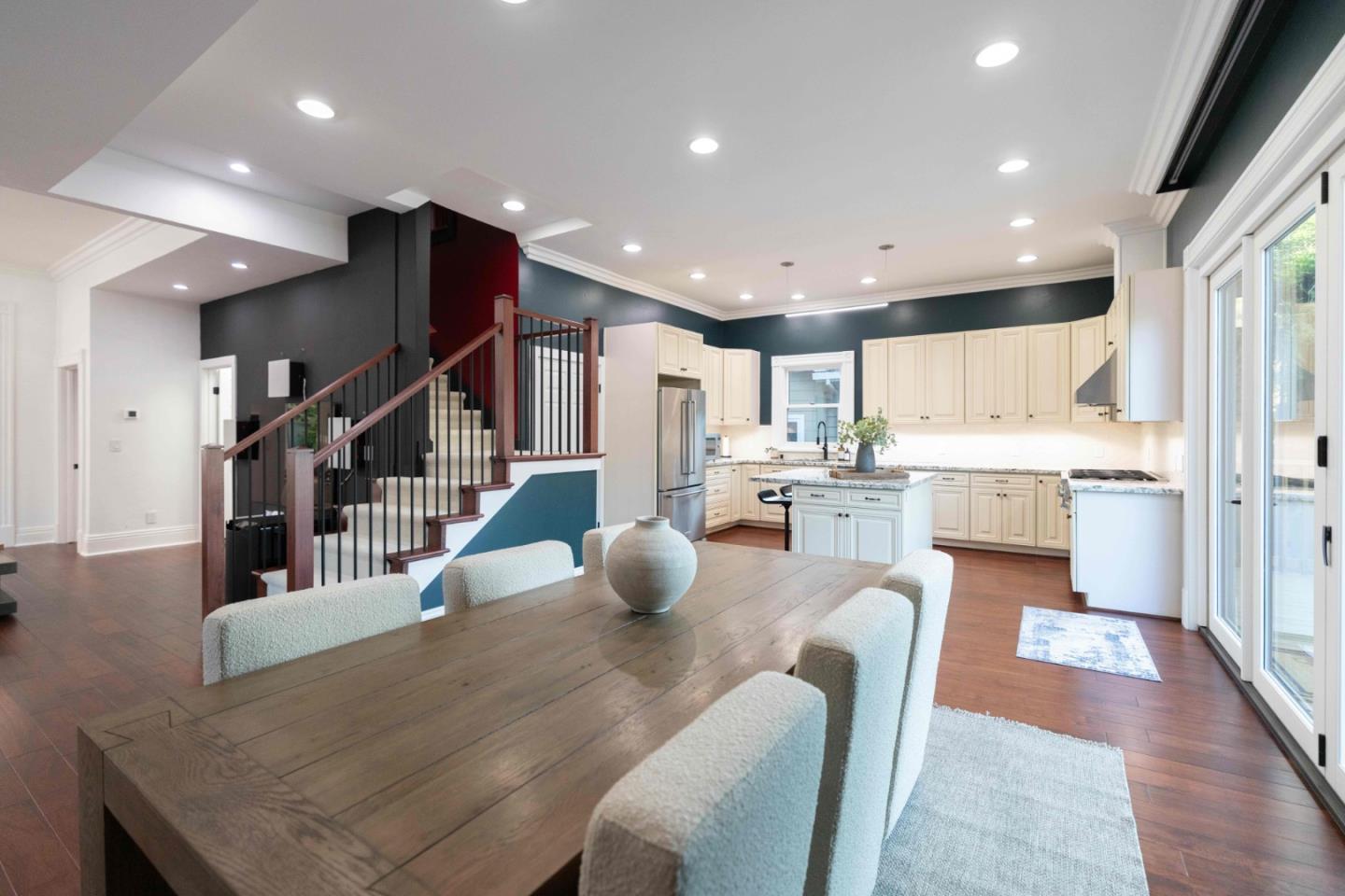 135 Johnson AVE