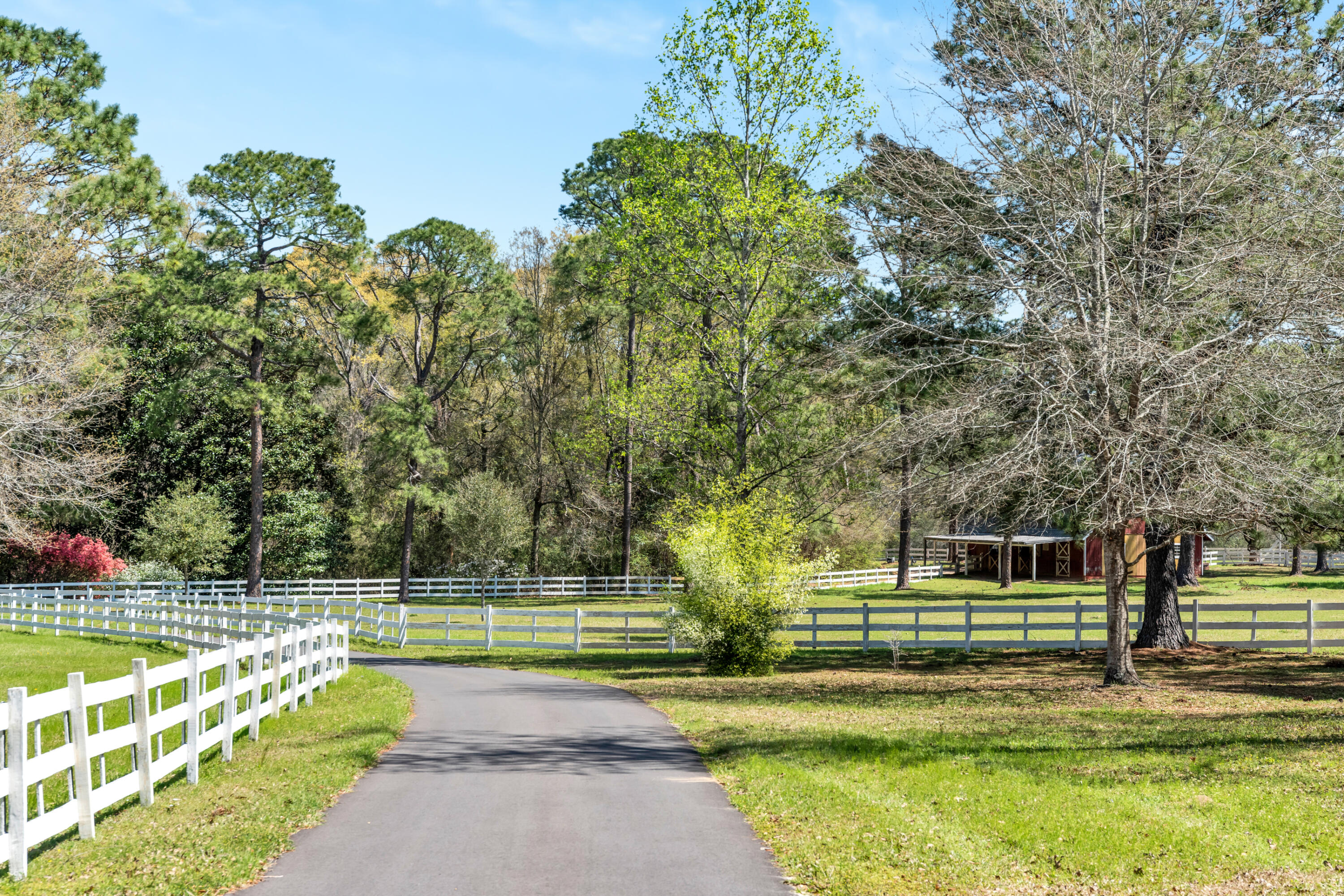 1223 W Wire Road West