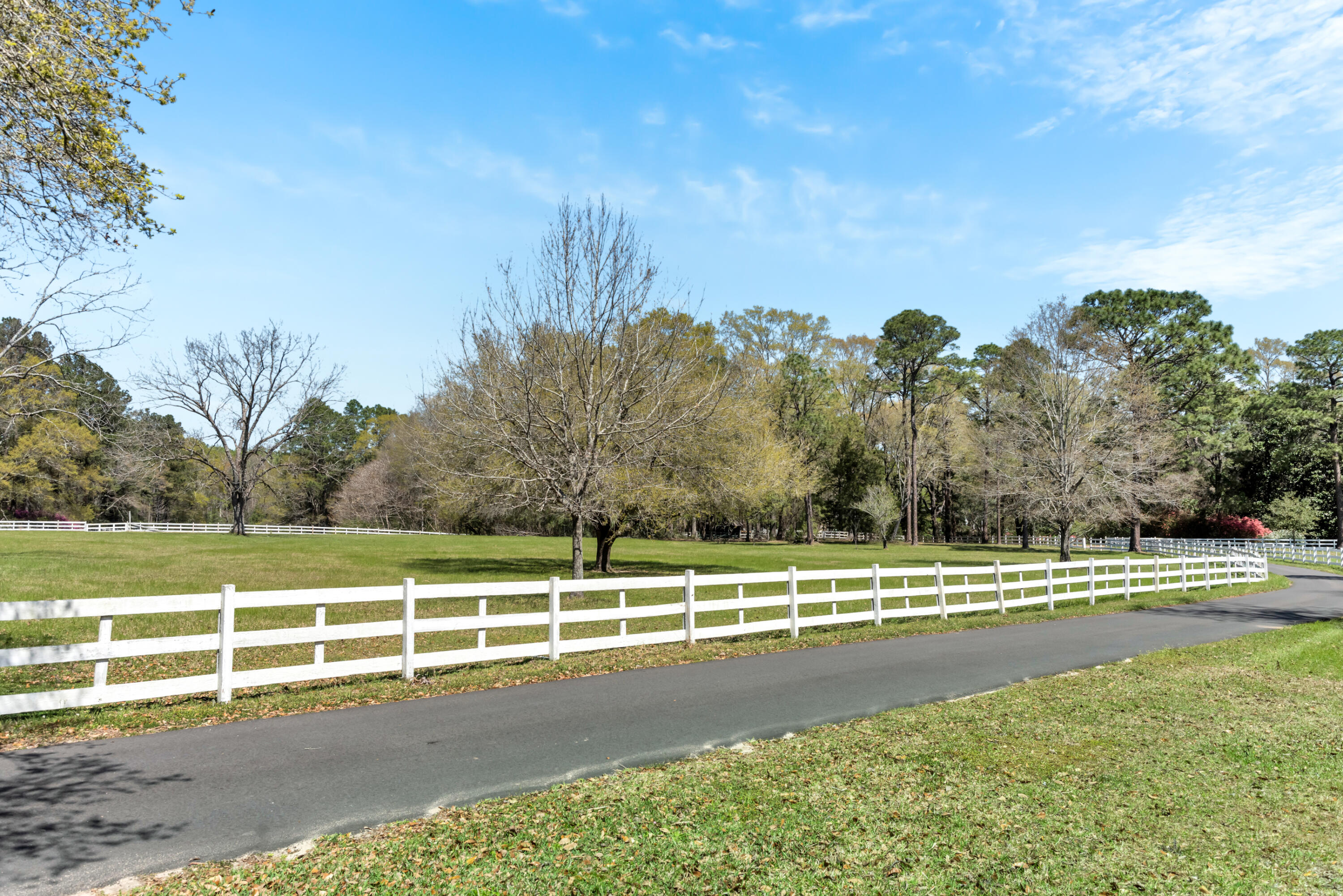 1223 W Wire Road West