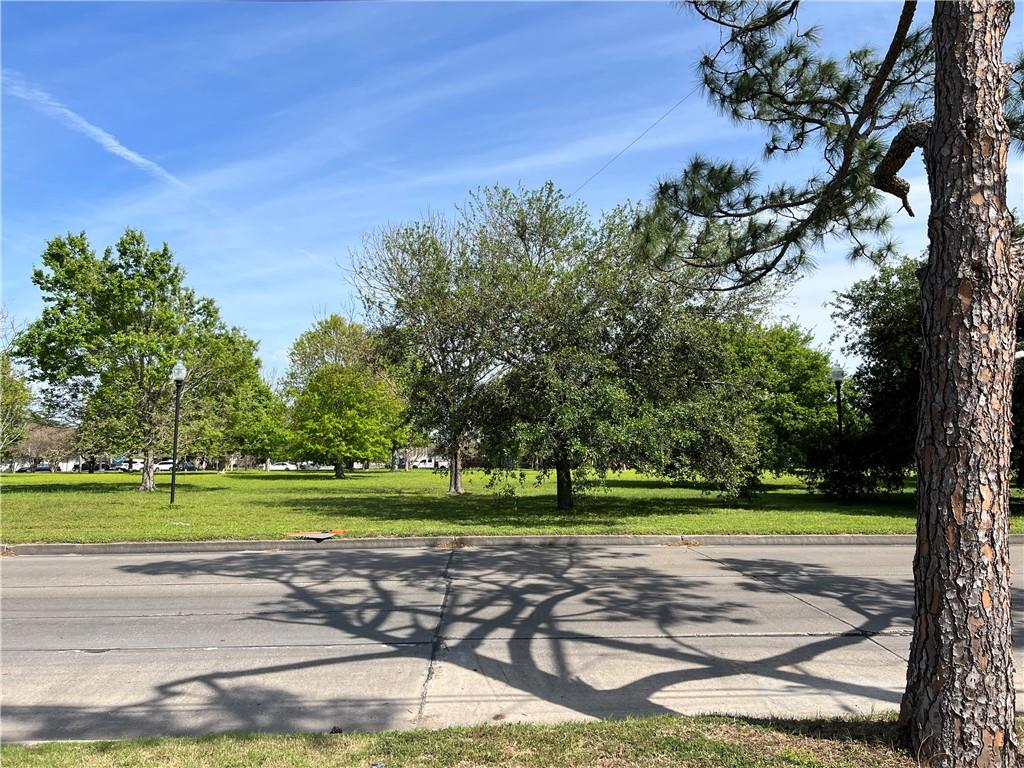 6234 PONCHARTRAIN Boulevard