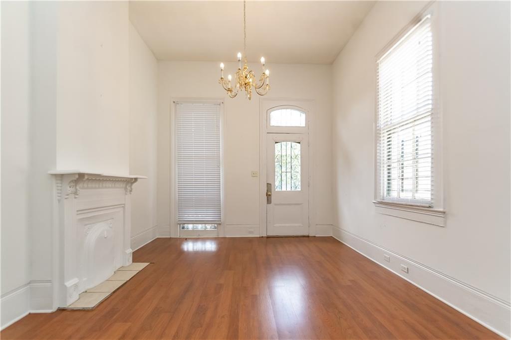 1025 FRENCHMEN Street