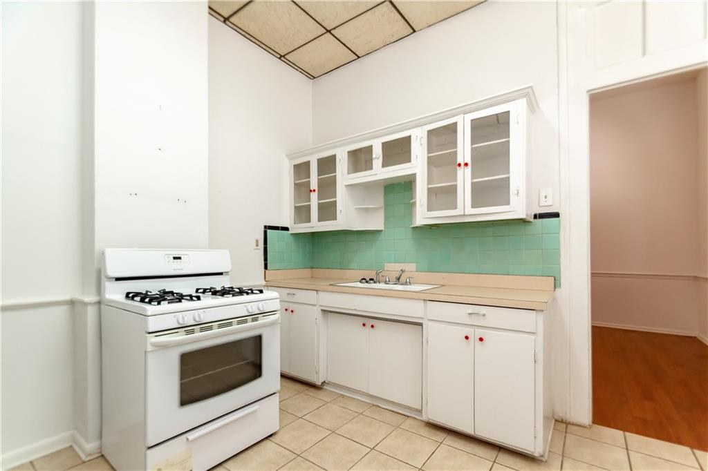 1025 FRENCHMEN Street