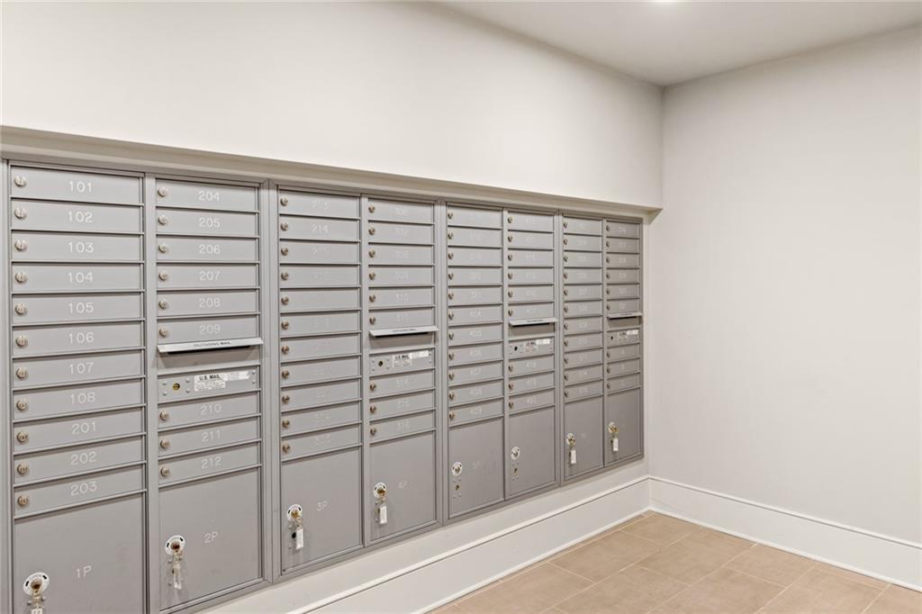 900 BARTHOLOMEW Street 418