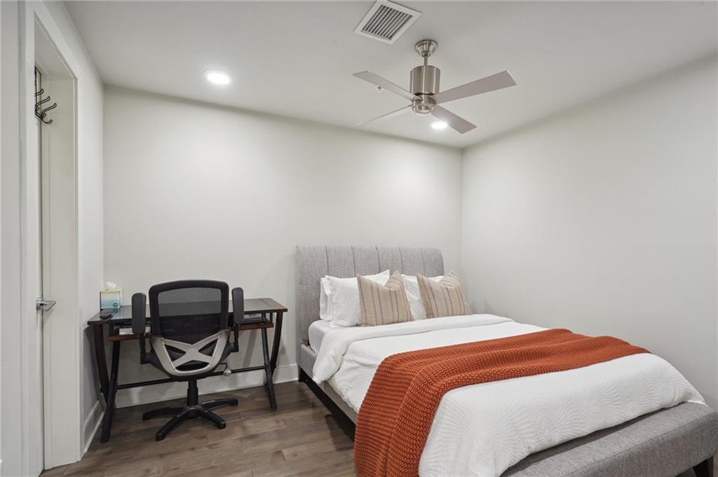 900 BARTHOLOMEW Street 202