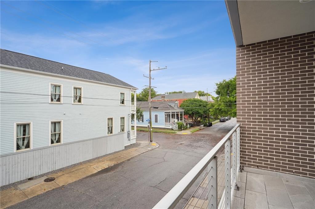 900 BARTHOLOMEW Street 202