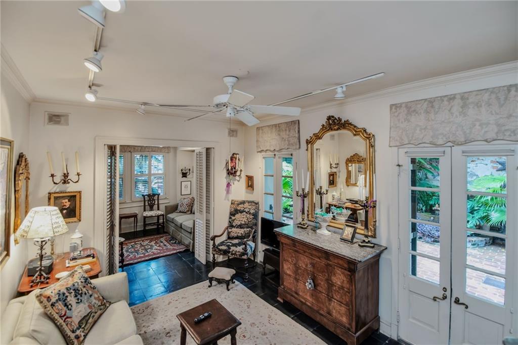 625 DUMAINE ST Street