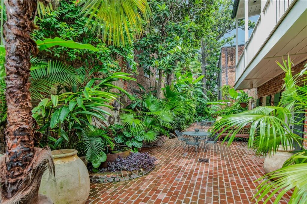 625 DUMAINE ST Street