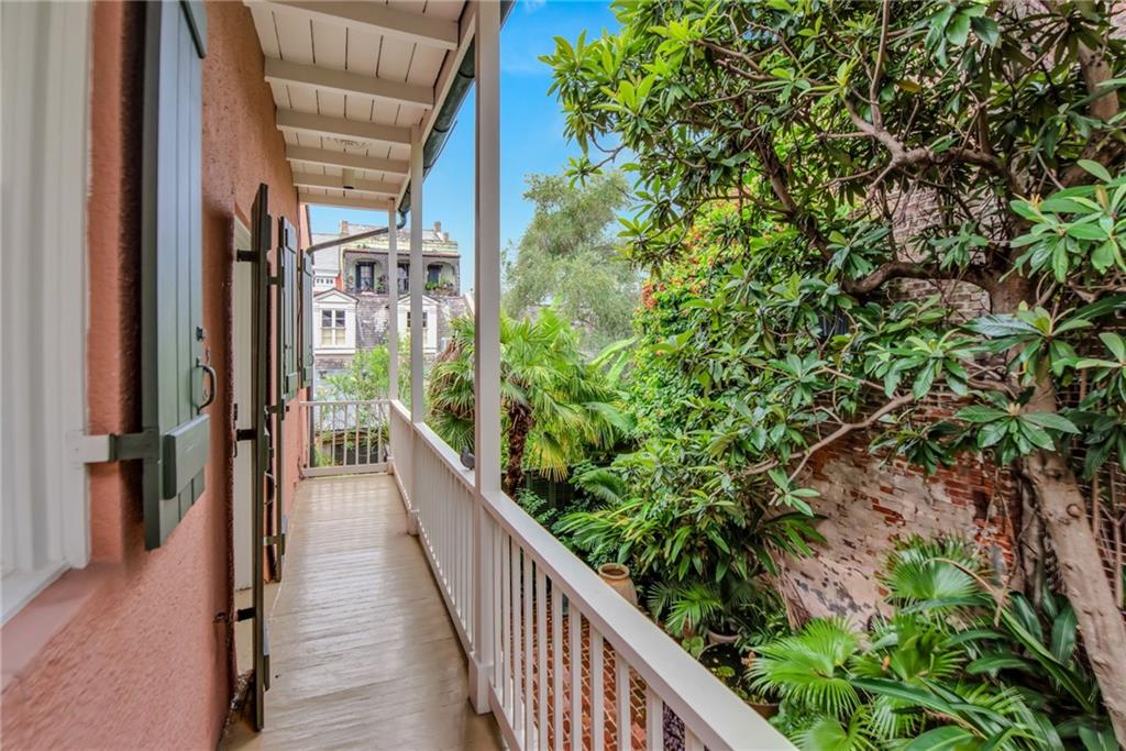 625 DUMAINE ST Street