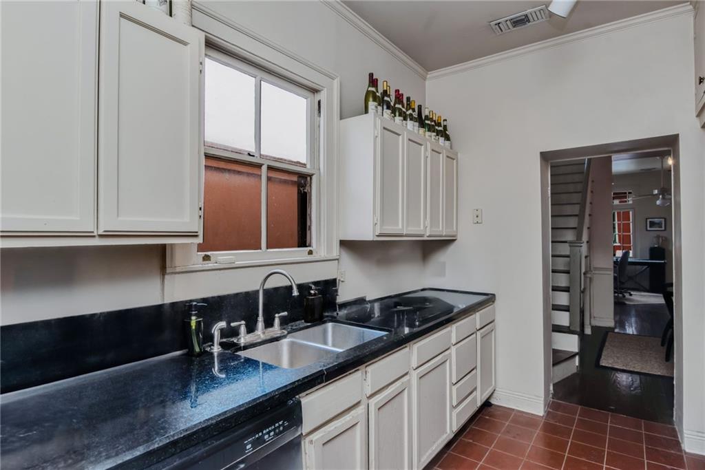 625 DUMAINE ST Street