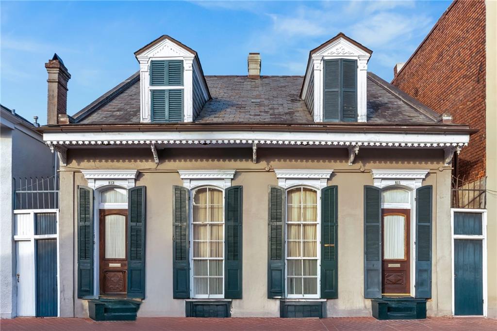 811 ORLEANS Avenue