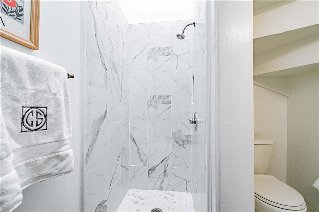 1325 SIXTH Street 1325