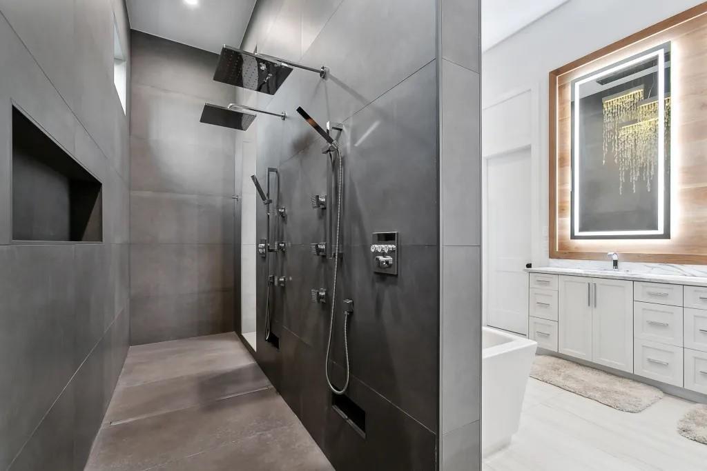 14 ROYAL PALM Boulevard