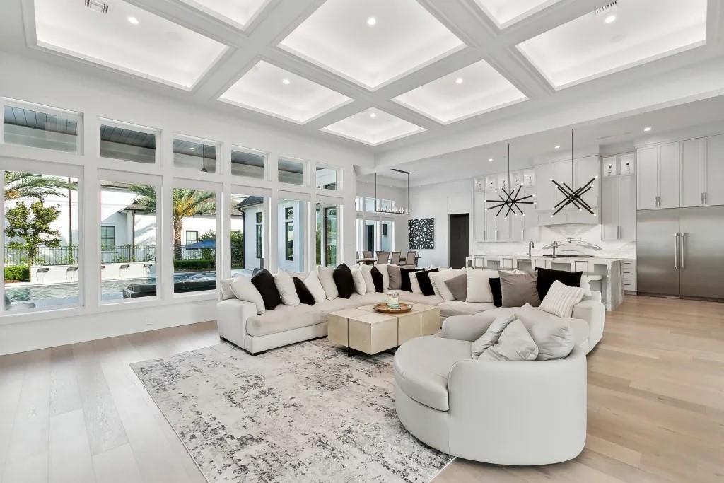 14 ROYAL PALM Boulevard