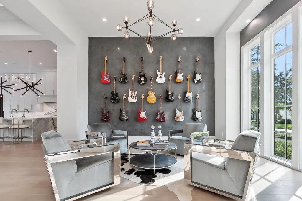 14 ROYAL PALM Boulevard