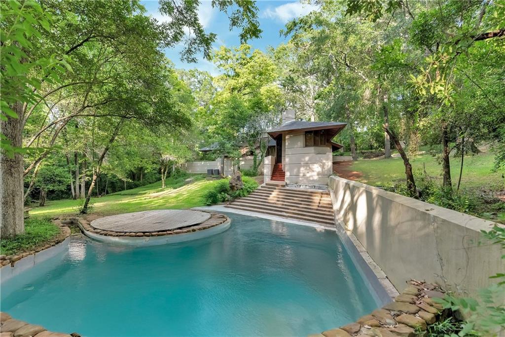 306 GLENWAY Drive