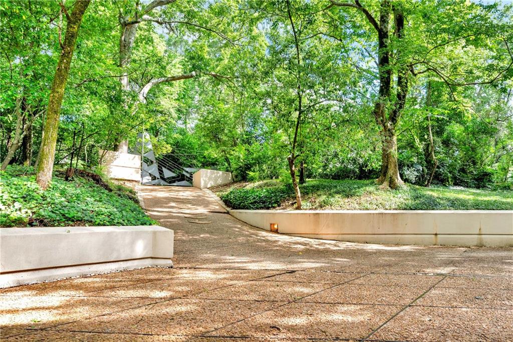 306 GLENWAY Drive