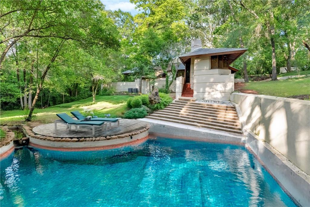 306 GLENWAY Drive