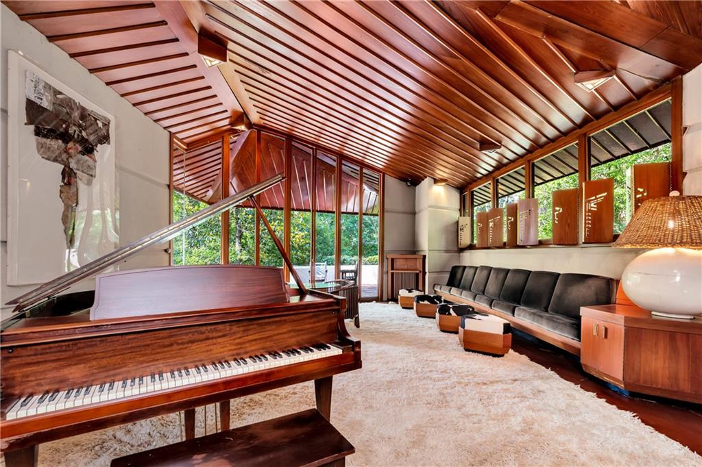 306 GLENWAY Drive