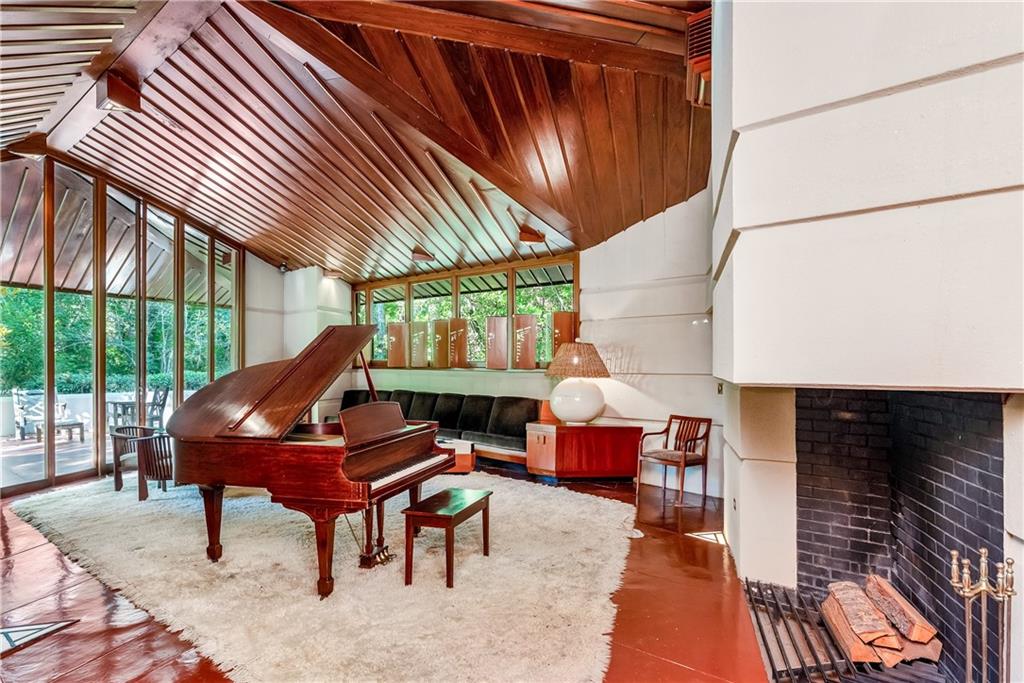 306 GLENWAY Drive