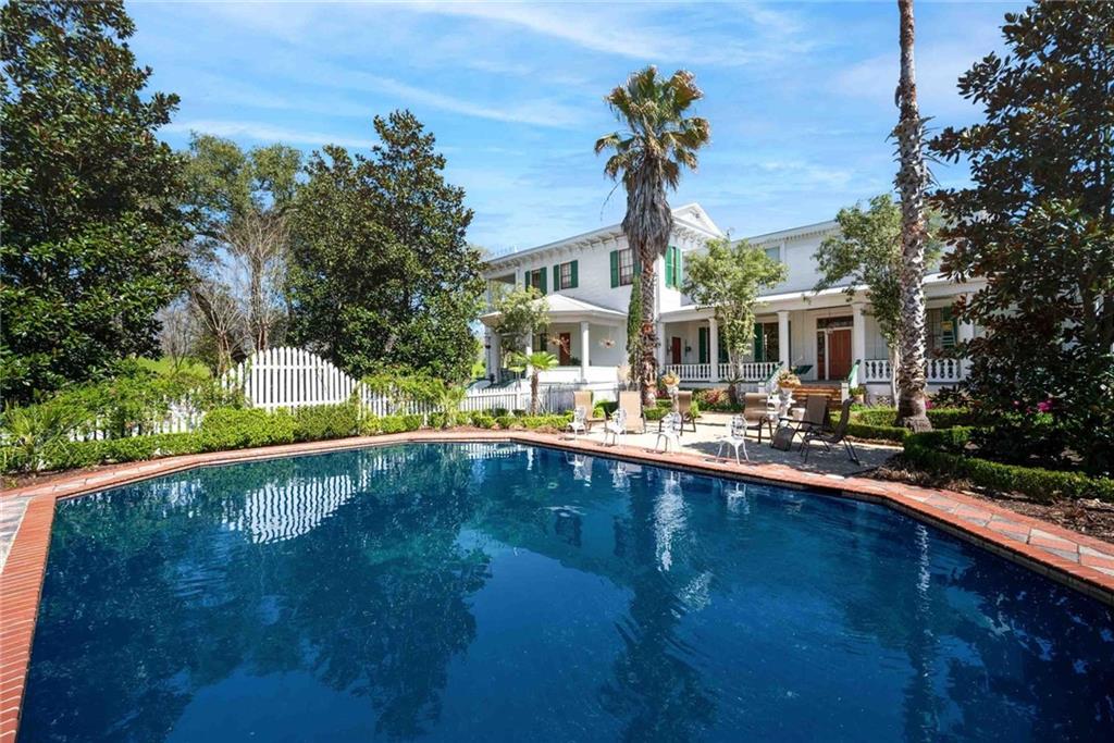 17523 HWY 418 Highway