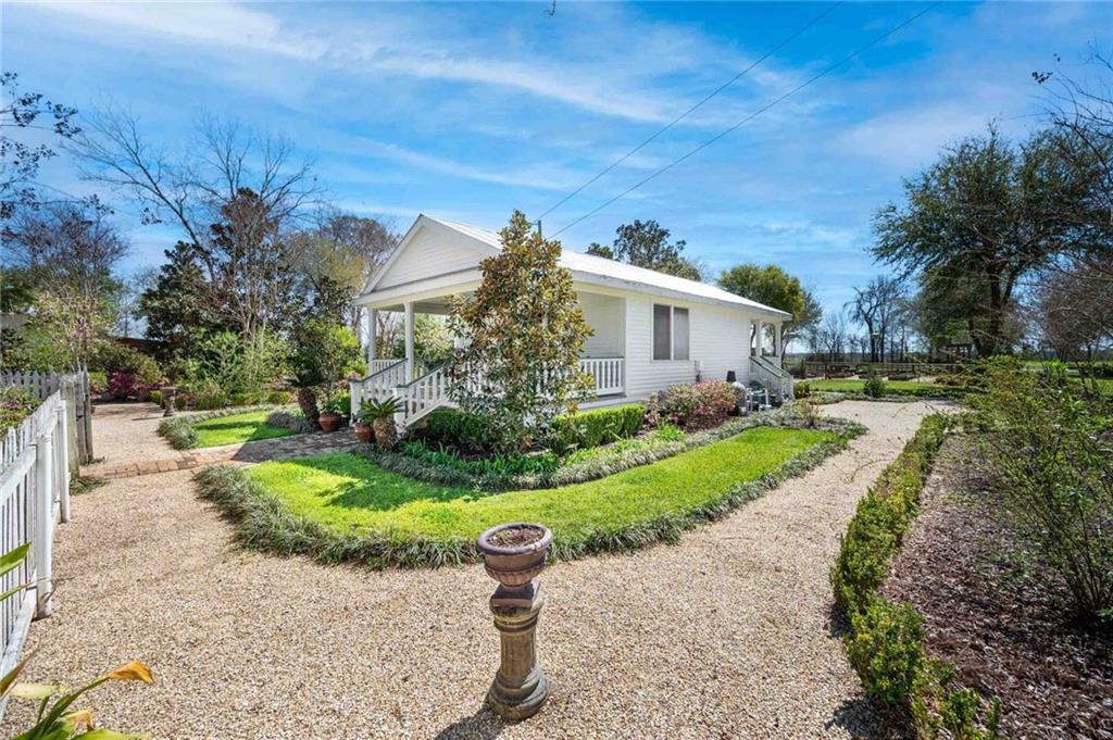 17523 HWY 418 Highway