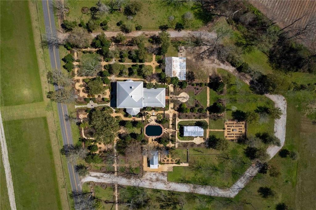 17523 HWY 418 Highway