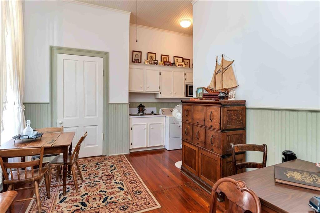 305 S BROADWAY Street