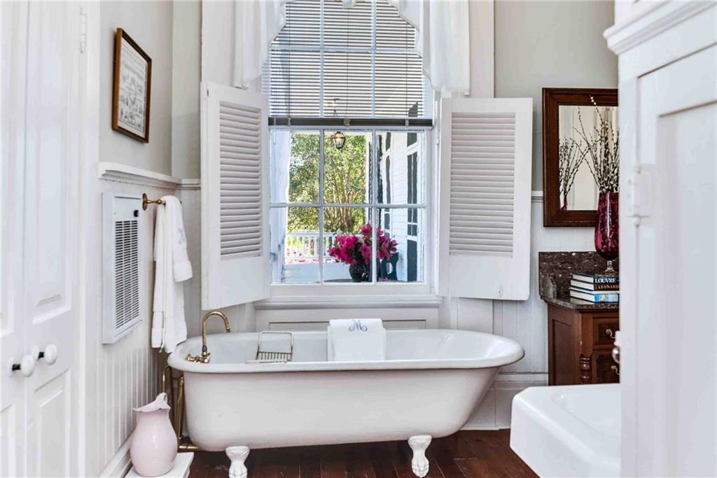 305 S BROADWAY Street