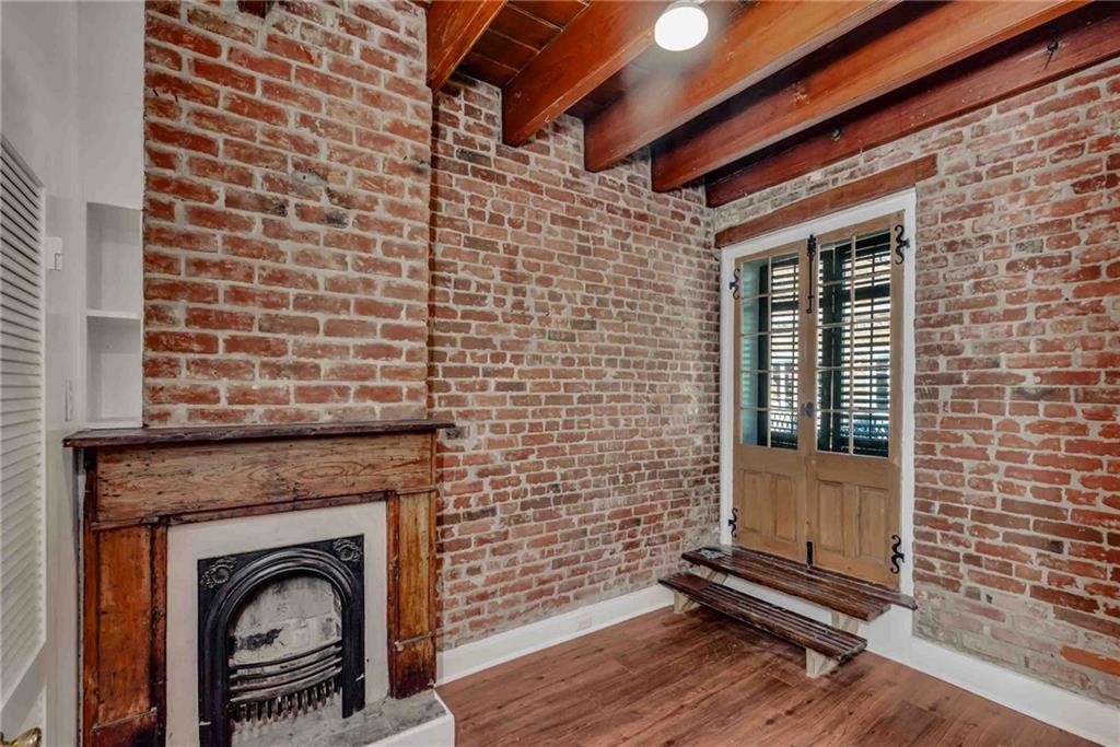 1127 DECATUR Street