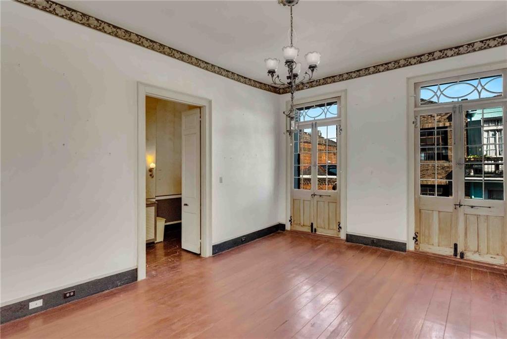 1127 DECATUR Street