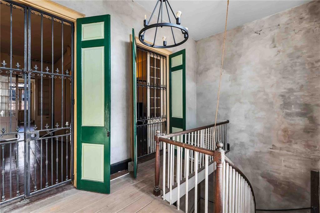 1127 DECATUR Street