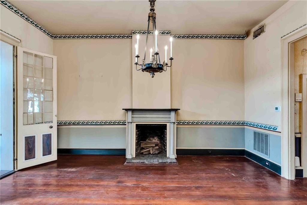 1127 DECATUR Street