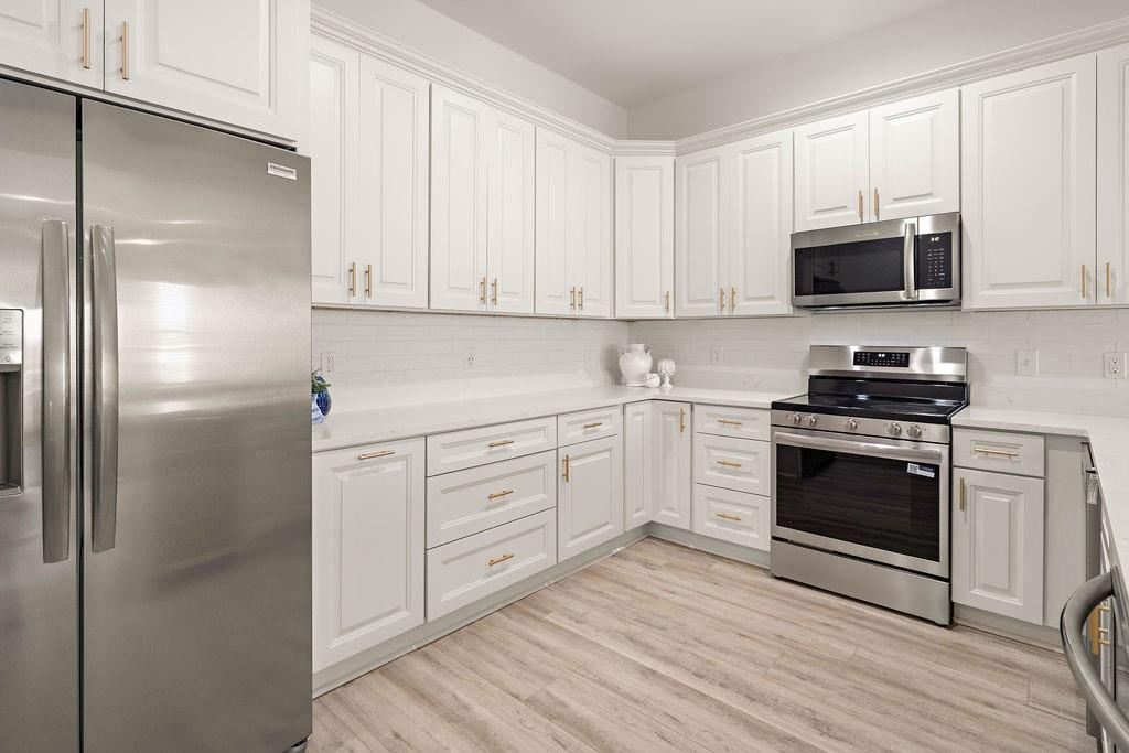 124 COURT Street 402