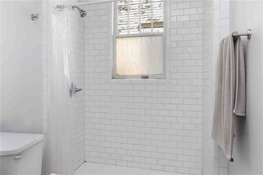 141 W 5TH Street