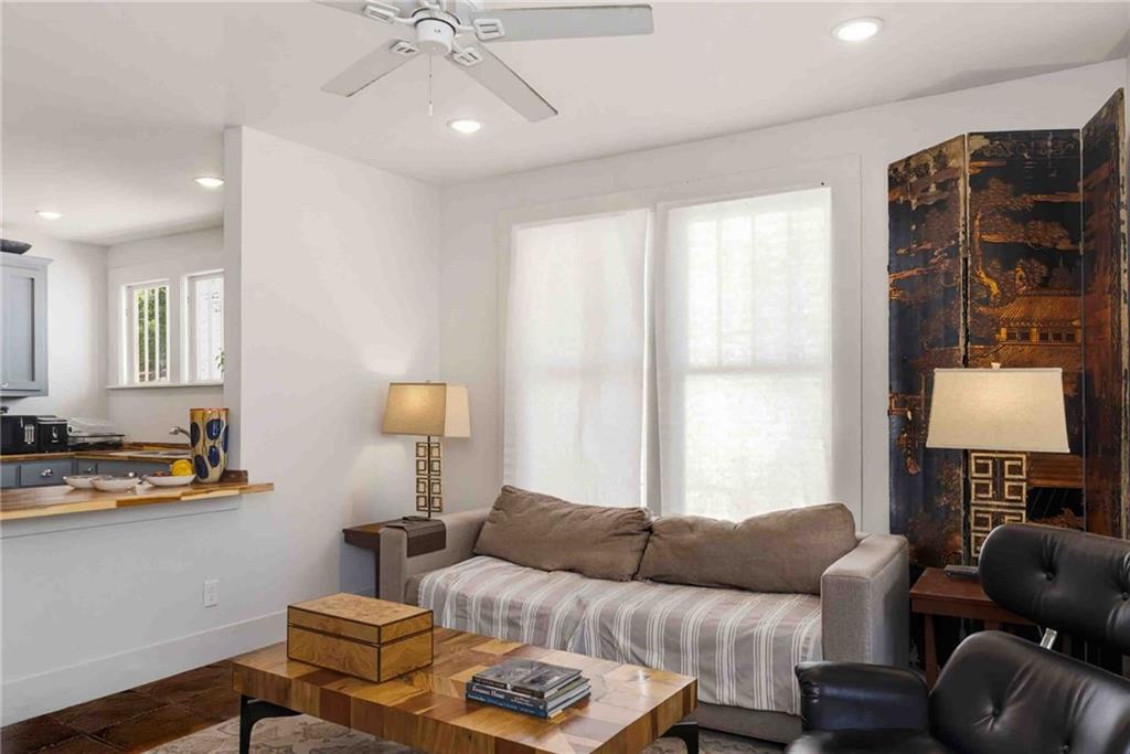 141 W 5TH Street