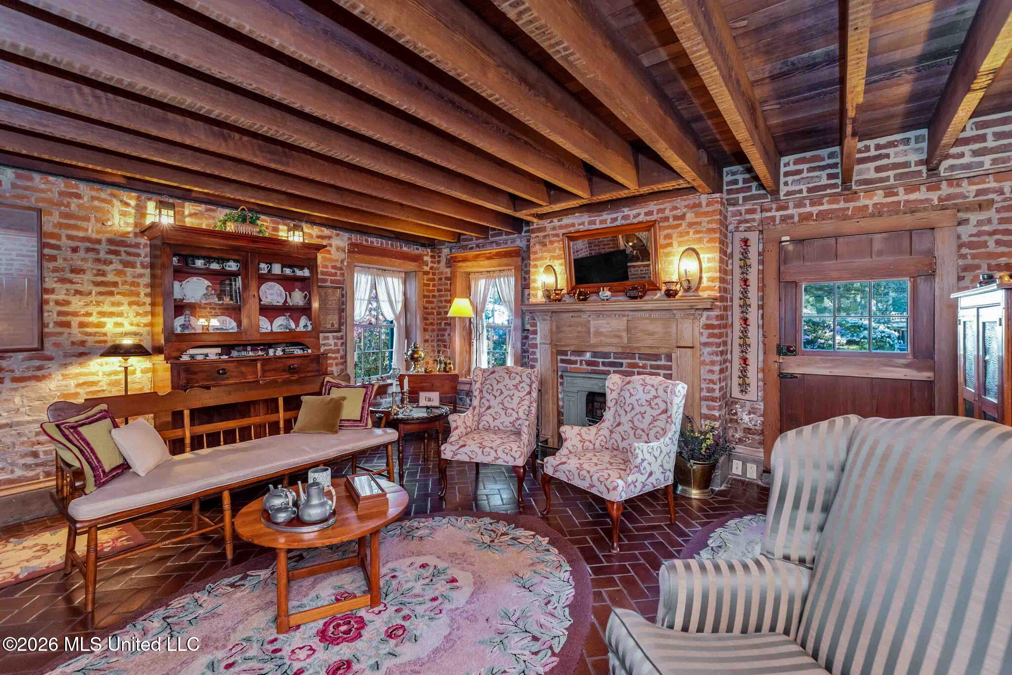 305 S Broadway Street