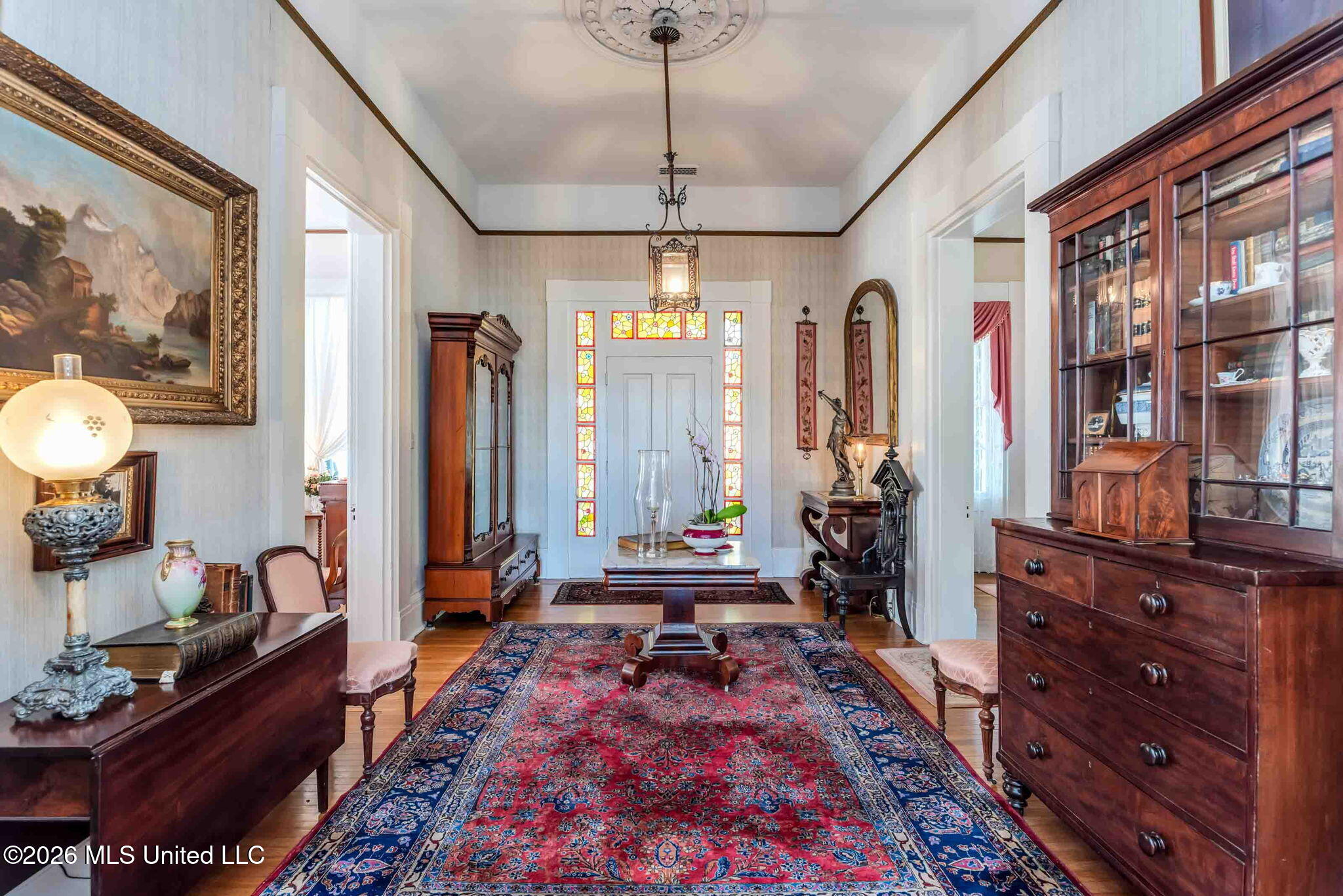 305 S Broadway Street