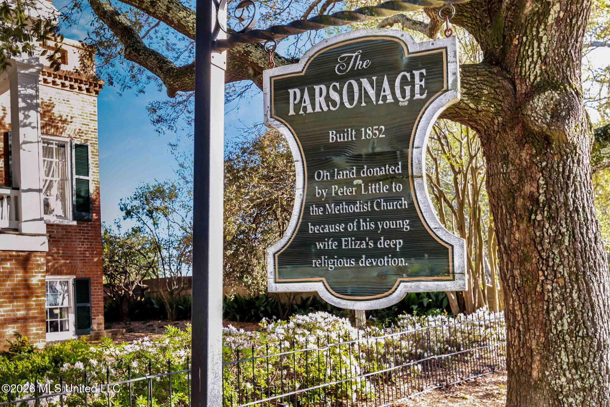 305 S Broadway Street