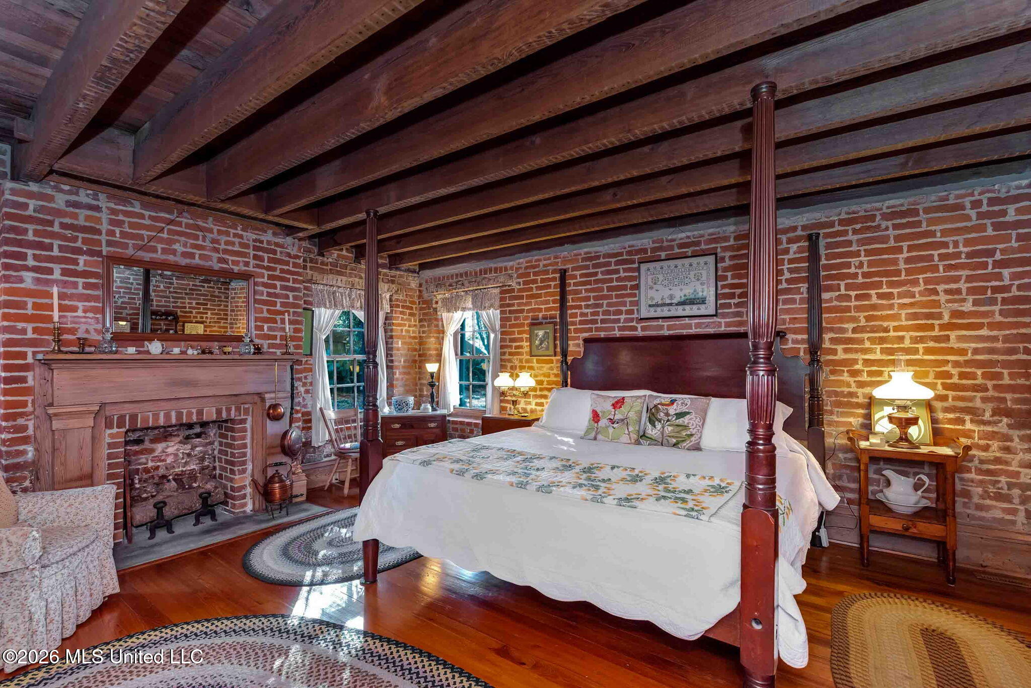 305 S Broadway Street