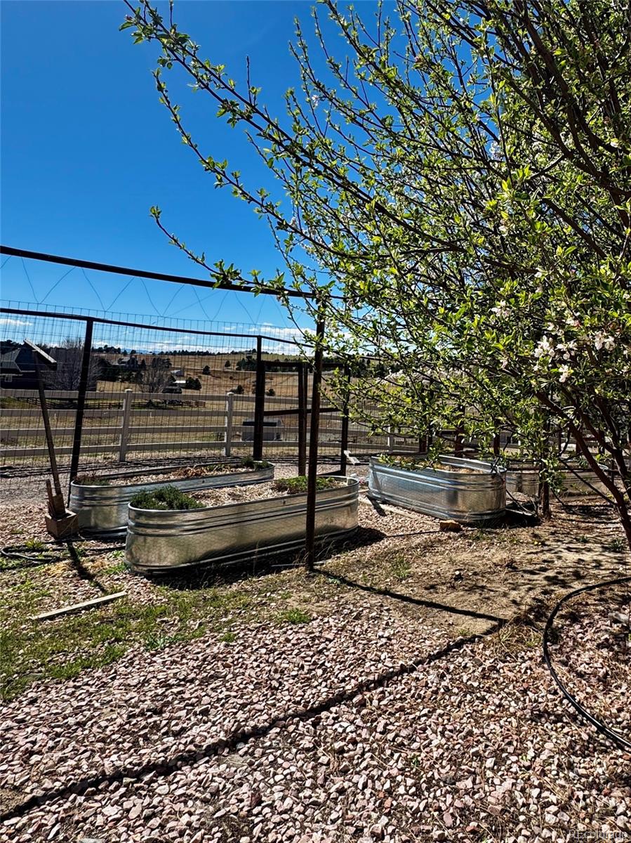 46527 Sunset View Way