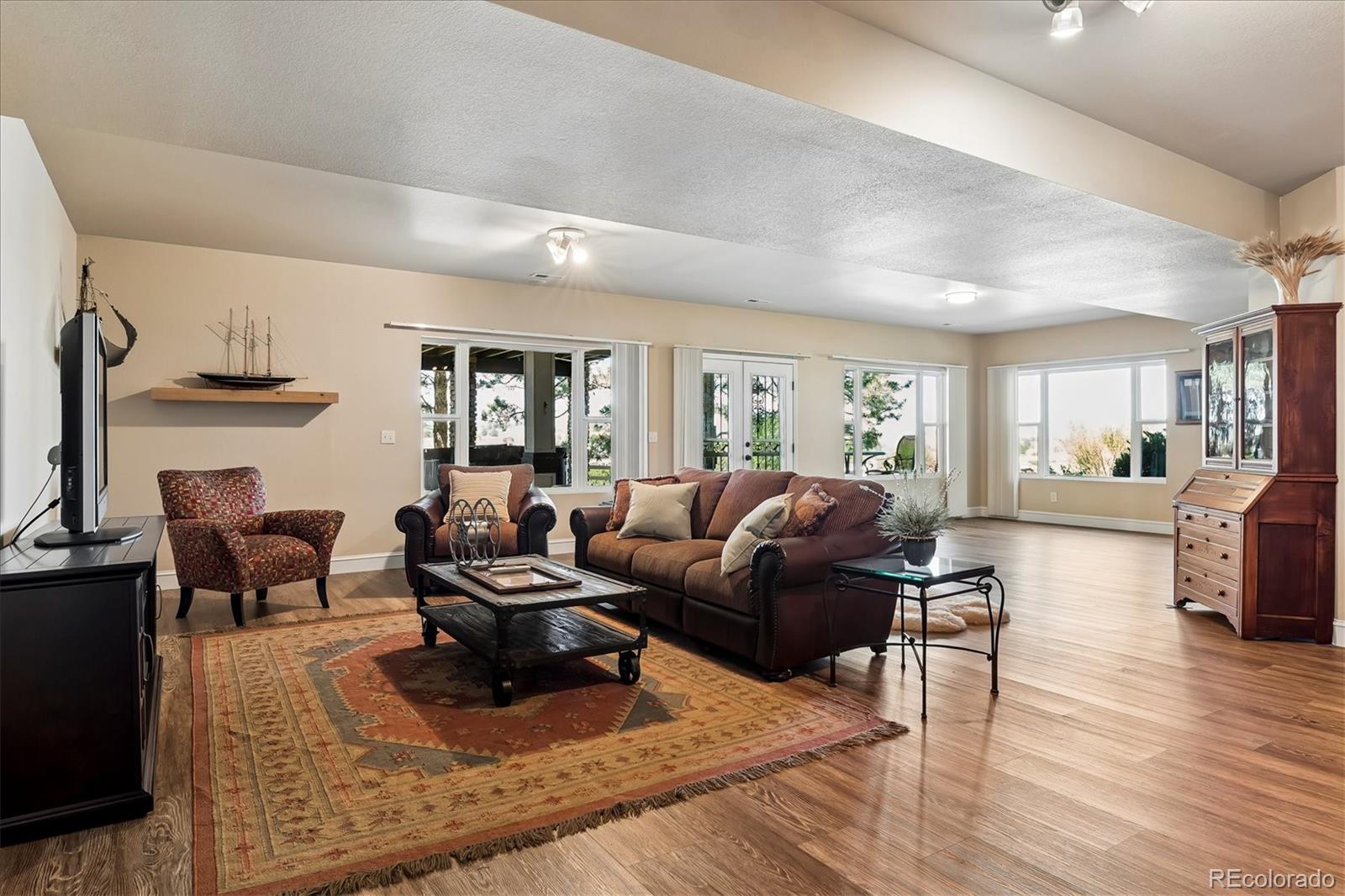 46527 Sunset View Way