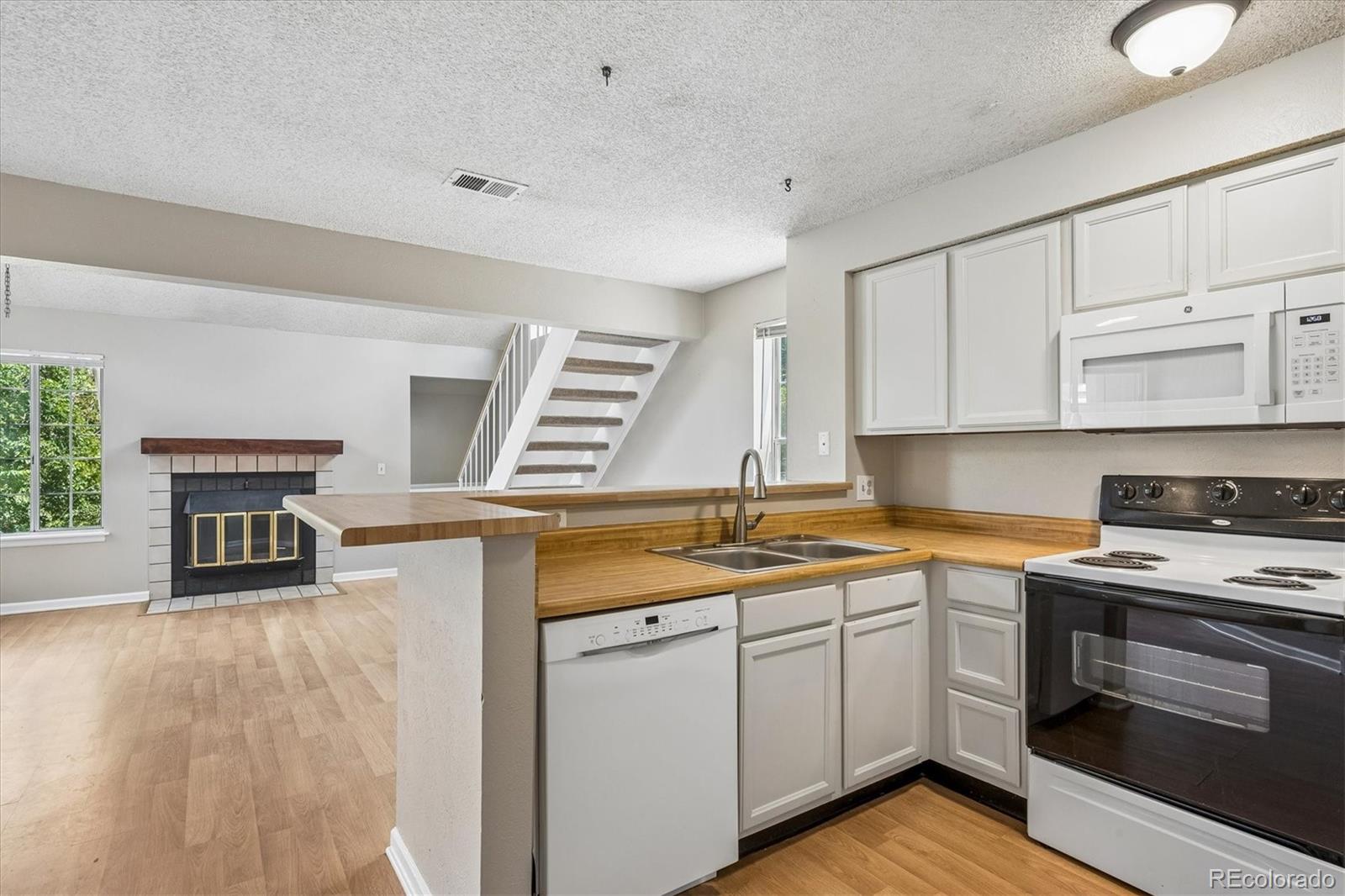 13843 E Lehigh Avenue Unit: B