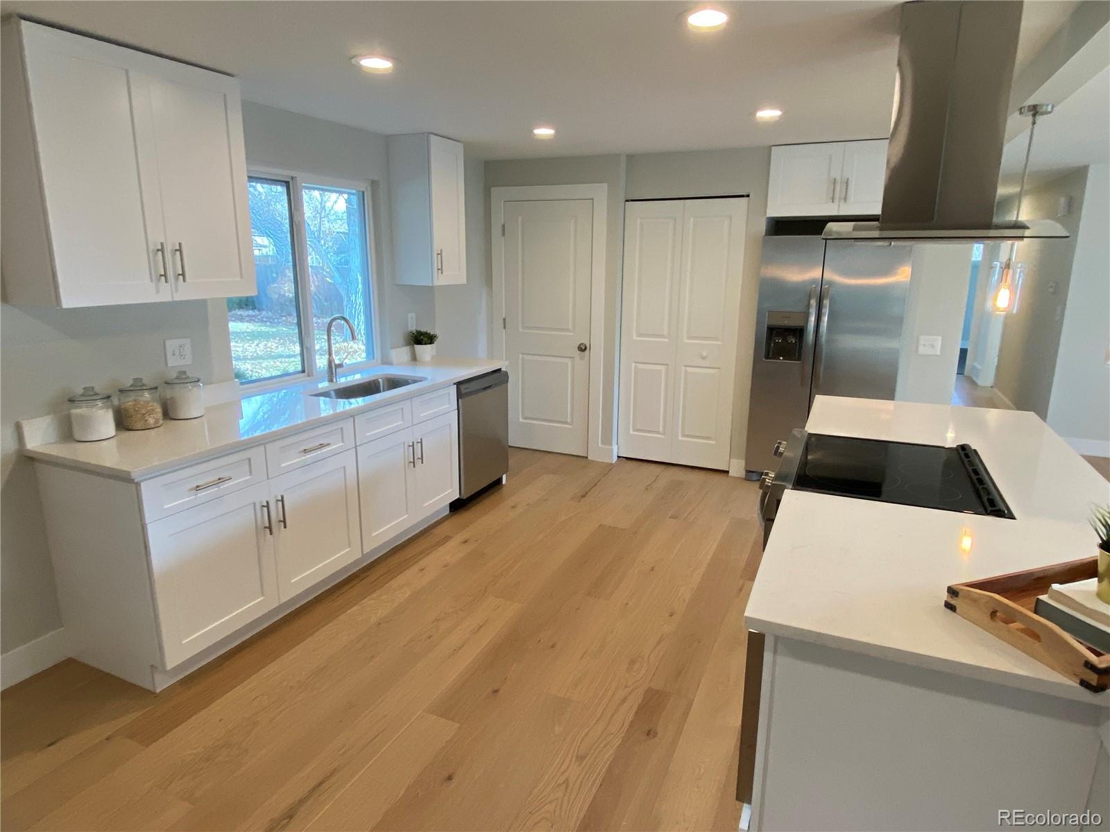 3176 S Emporia Court