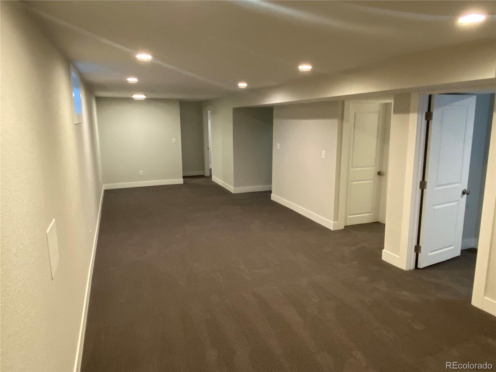 3176 S Emporia Court