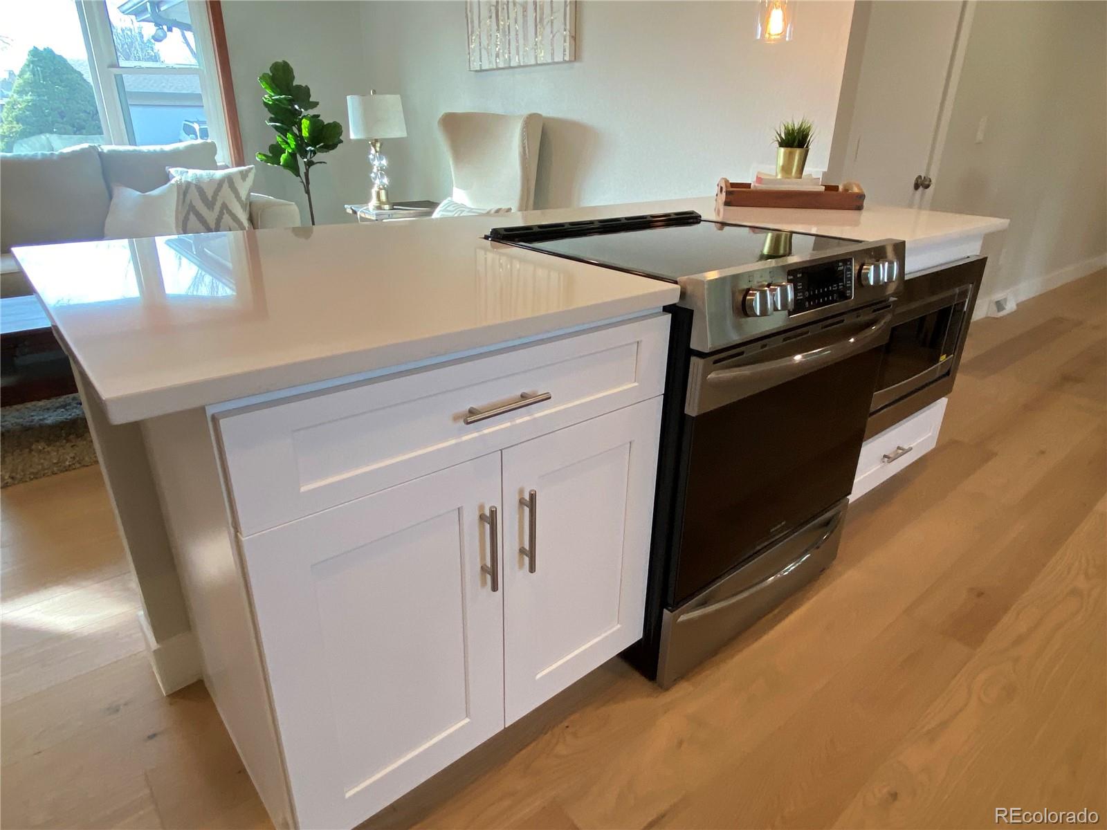 3176 S Emporia Court