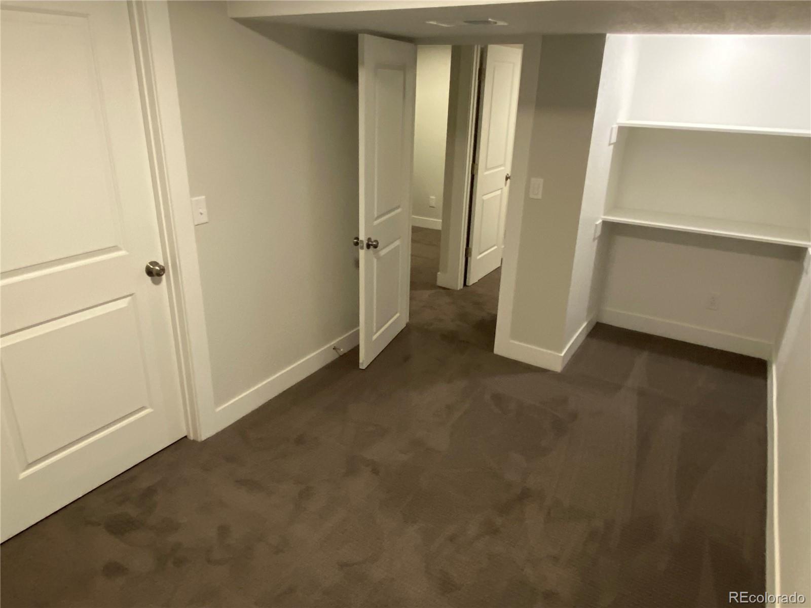 3176 S Emporia Court