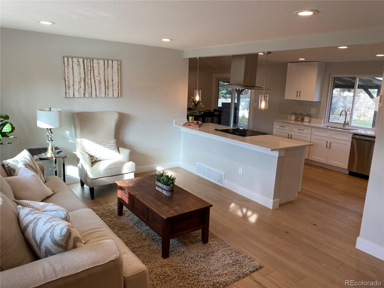 3176 S Emporia Court