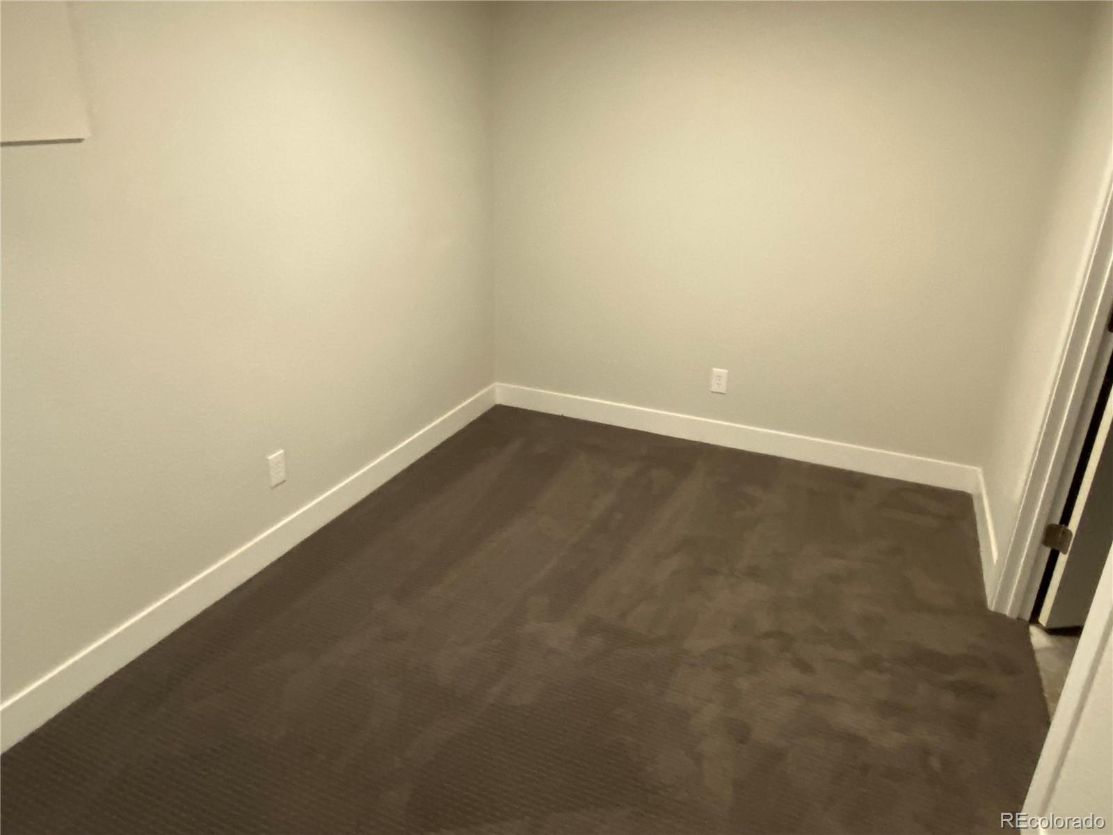 3176 S Emporia Court