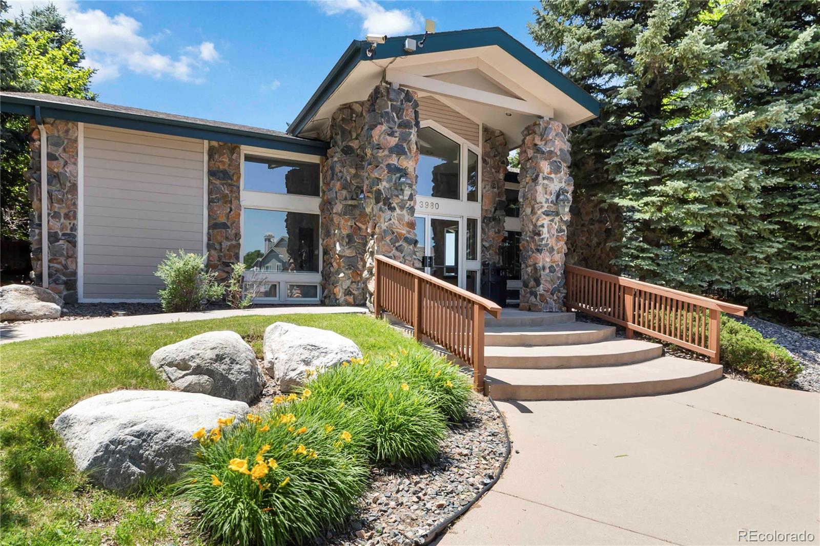 3825 Canyon Ranch Road Unit: 203